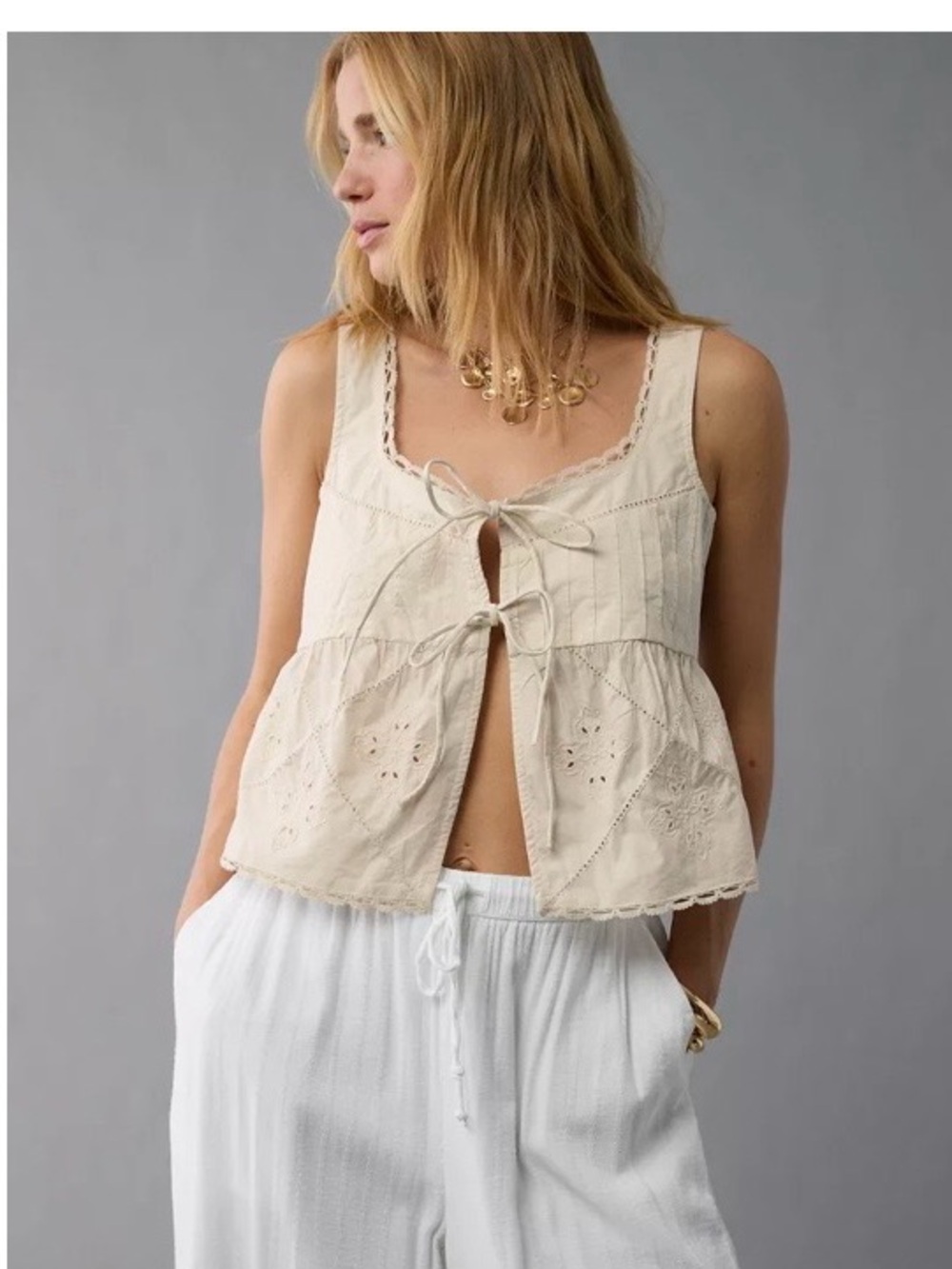 AE Tie Front Scoop Neck Flyaway
Tank Top